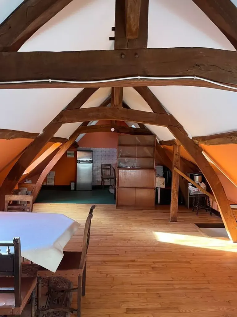 Toad - 1-Bedroom Flat with Private Courtyard in Thourotte