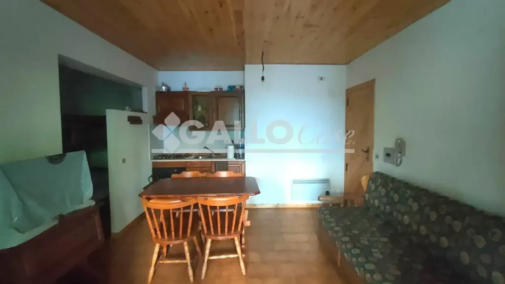 Salle à manger - Studio Apartment with Terrace in Spezzano della Sila