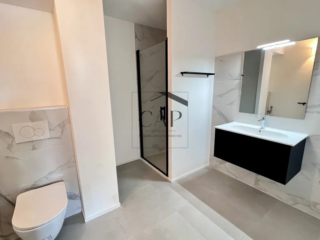 High-End T2 with Beach Access in Pianottoli-Caldarello