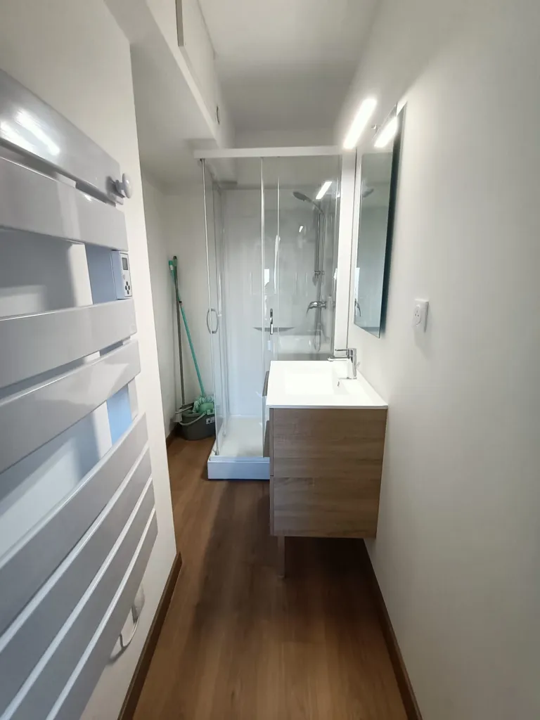Salles de bain - Studio Meublé au Centre-ville de Castres