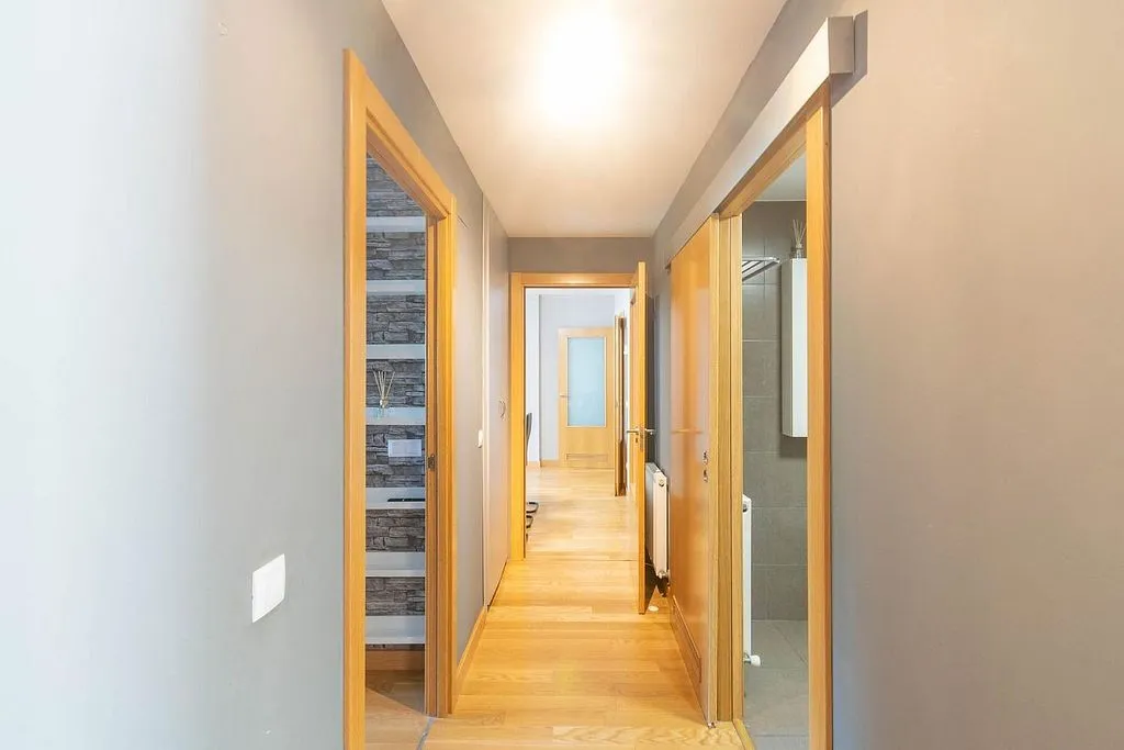Esik - Apartment with Garage in Mutilva