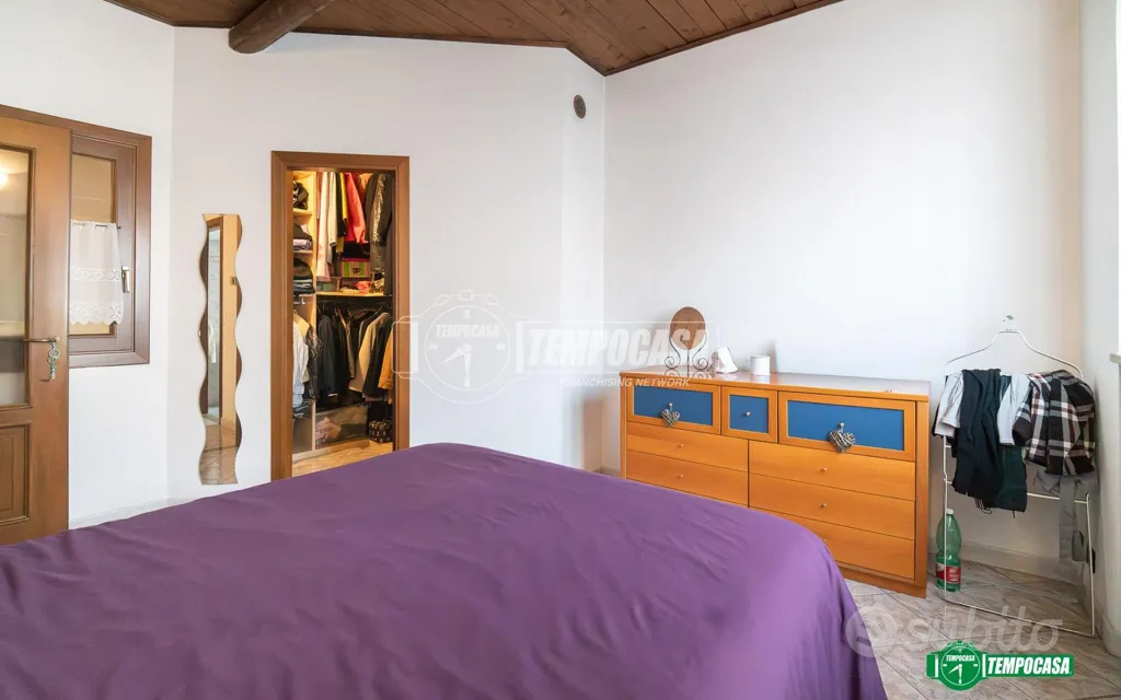 Magamistoad - Independent House in Courtyard Setting, Nova Milanese