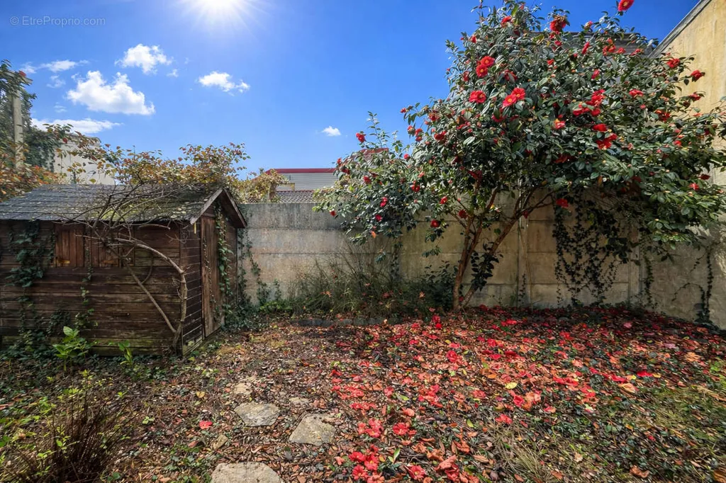 Aed - Renovatable House with Garden in Arcachon