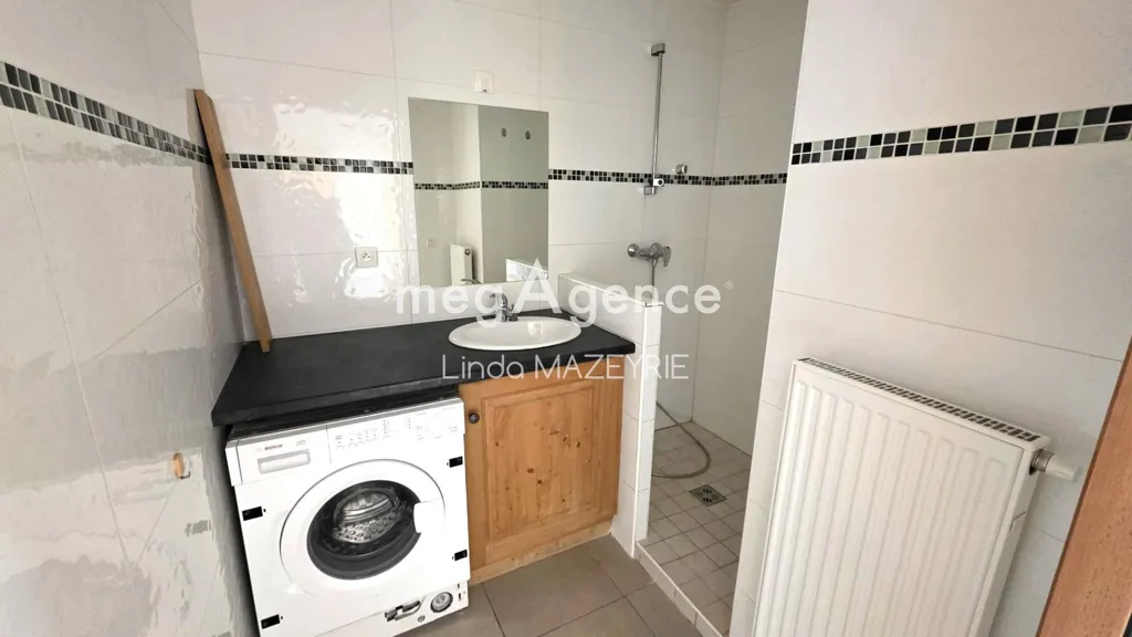 Bagni - 3-Room Apartment with Mountain View in Sallanches Centre