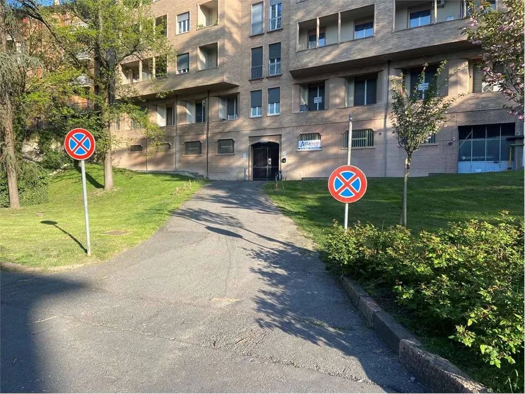 Välivaade - Three-Bedroom Auction Property with Balcony in Mulazzano