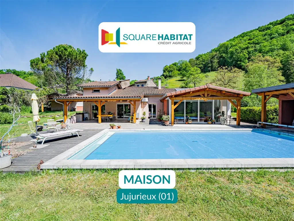 Piscine - Maison de Plain-Pied avec Piscine à Jujurieux