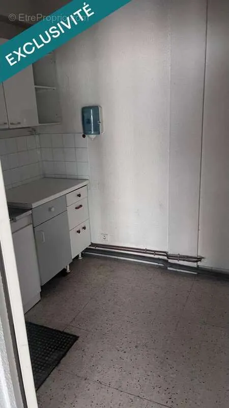 Cuisine - Local médical avec forte demande à Marseille-13e