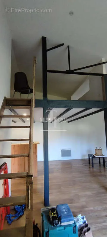 Elutuba - Commercial Property with Storage near Bergerac