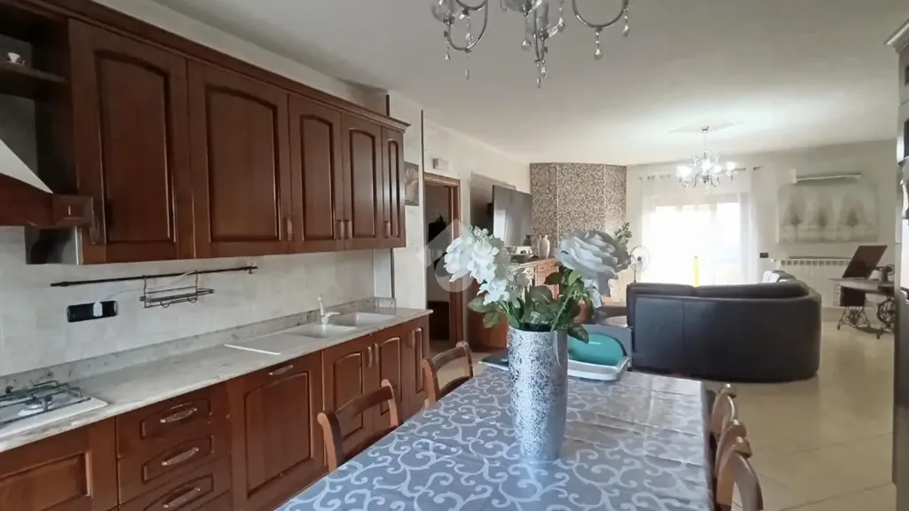 Cuisine - Bright Apartment with Balconies in Cropani