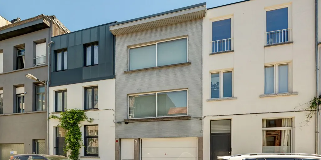 Extérieur - Duplex Contemporain avec Garage à Anvers