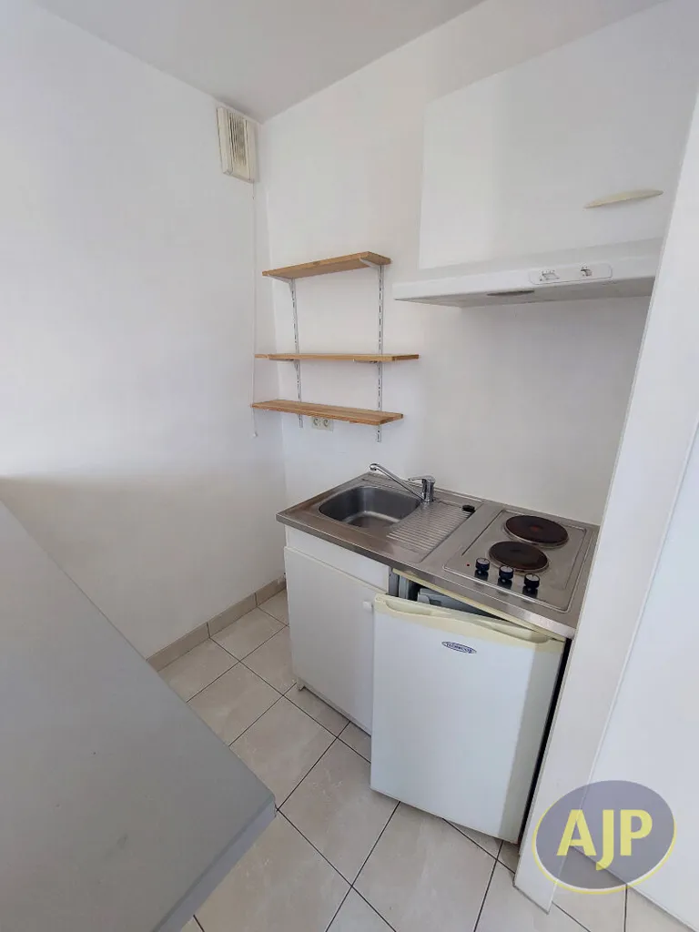 Cuisine - Studio Lumineux à Nantes, Rond-Point de Rennes