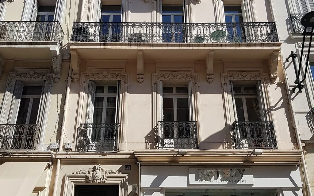 Extérieur - Appartement rénové avec balcon à Cannes