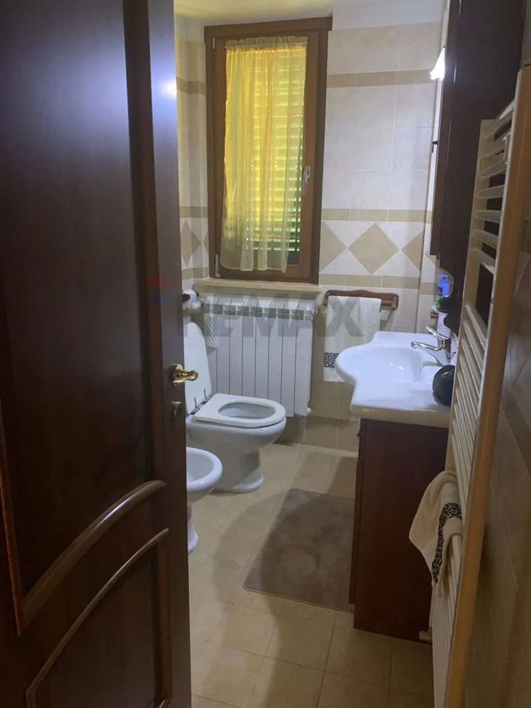 Salles de bain - Modern Villa with Panoramic Terrace in Cervaro