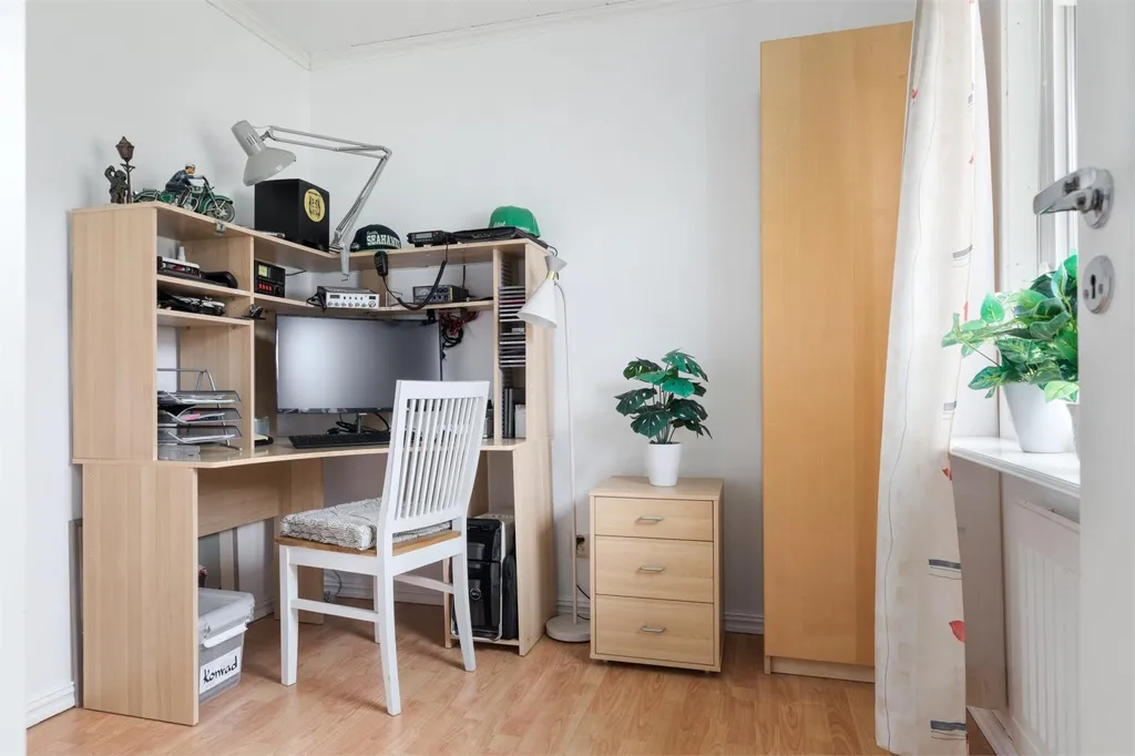Bureau - Villa with Garden in Gullbranna, Halmstad