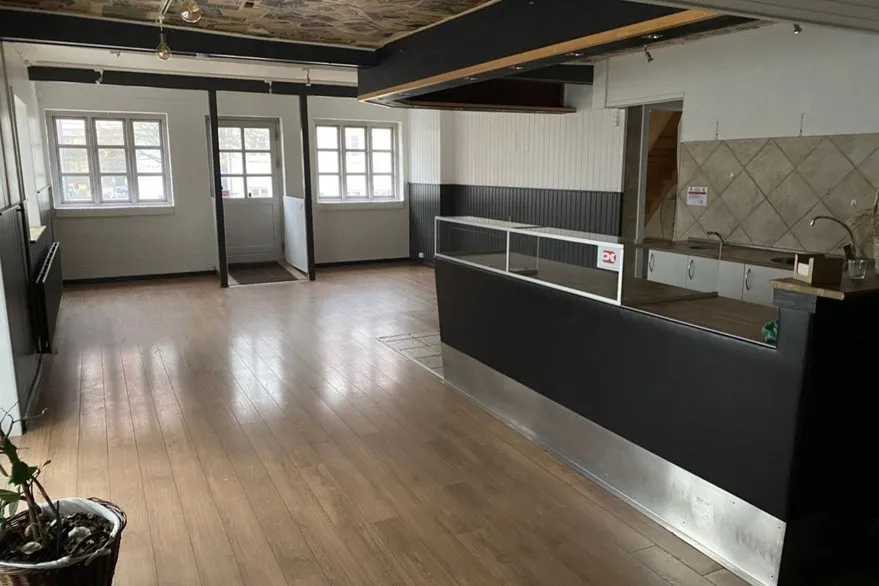Rooms - Mixed-Use Property with Café in Hurup