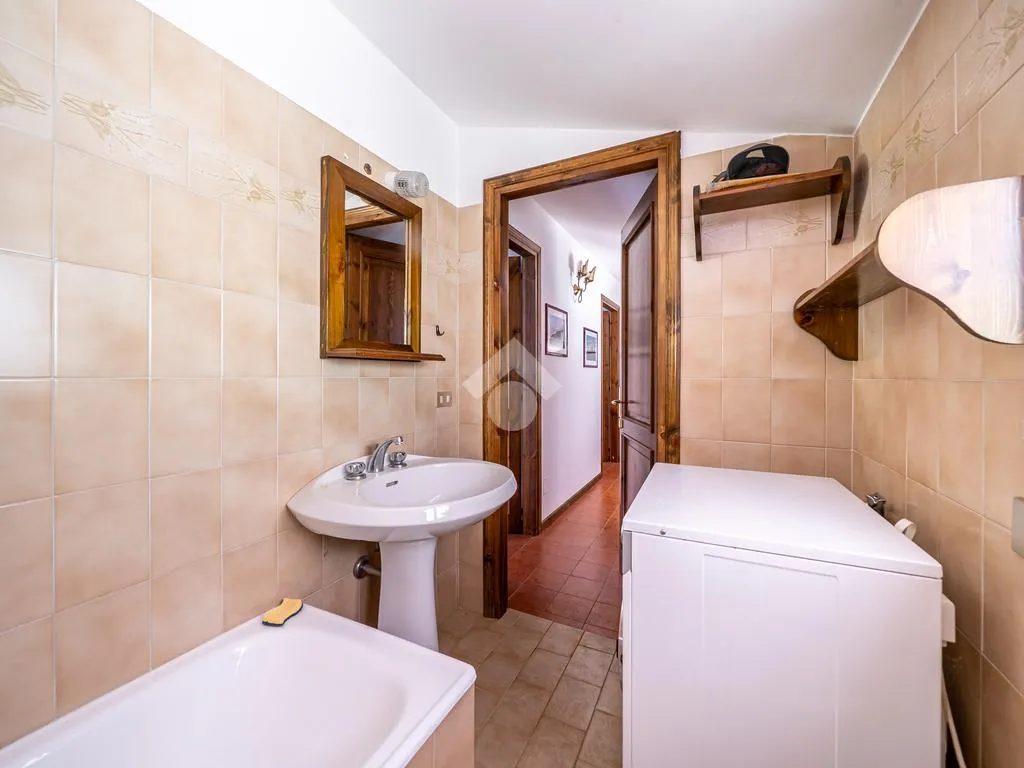 Vannitoad - Trifamiliare with Garden in Erbezzo