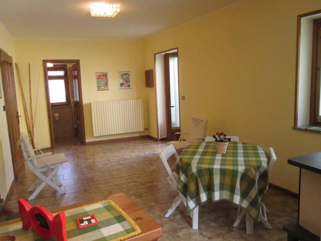 Söögituba - Detached House with Garden in Demonte