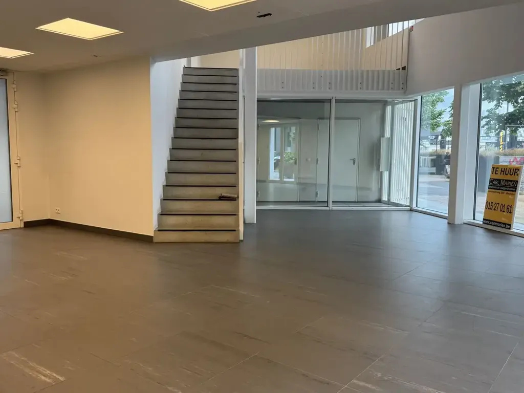 Toad - Office Space with Large Windows in Mechelen