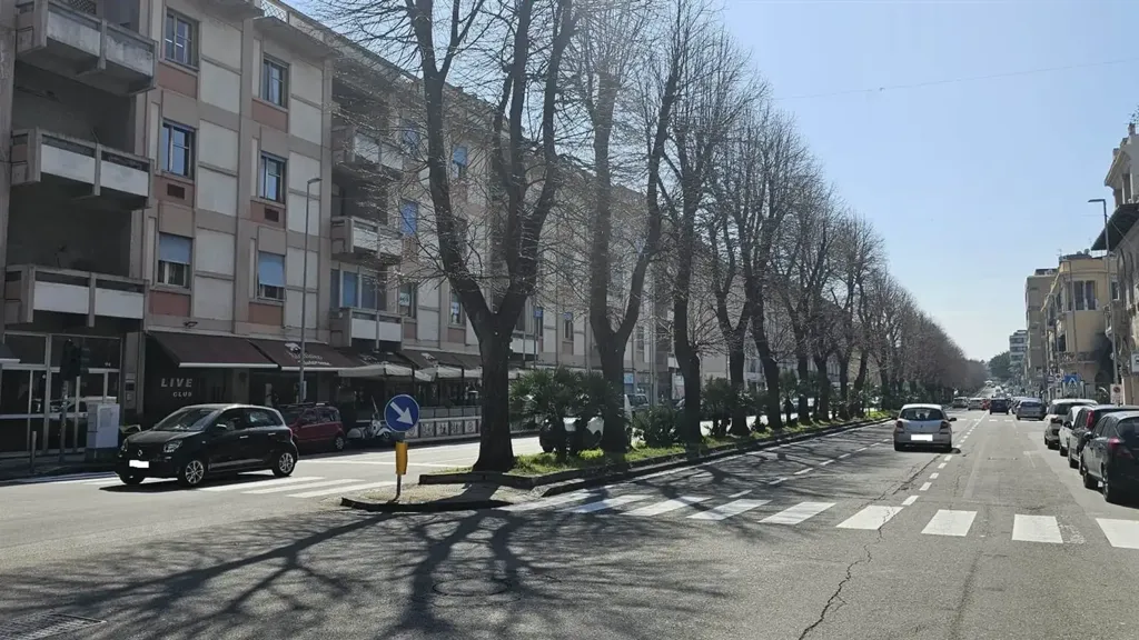 Exterior - Office Apartment with Balcony in Messina