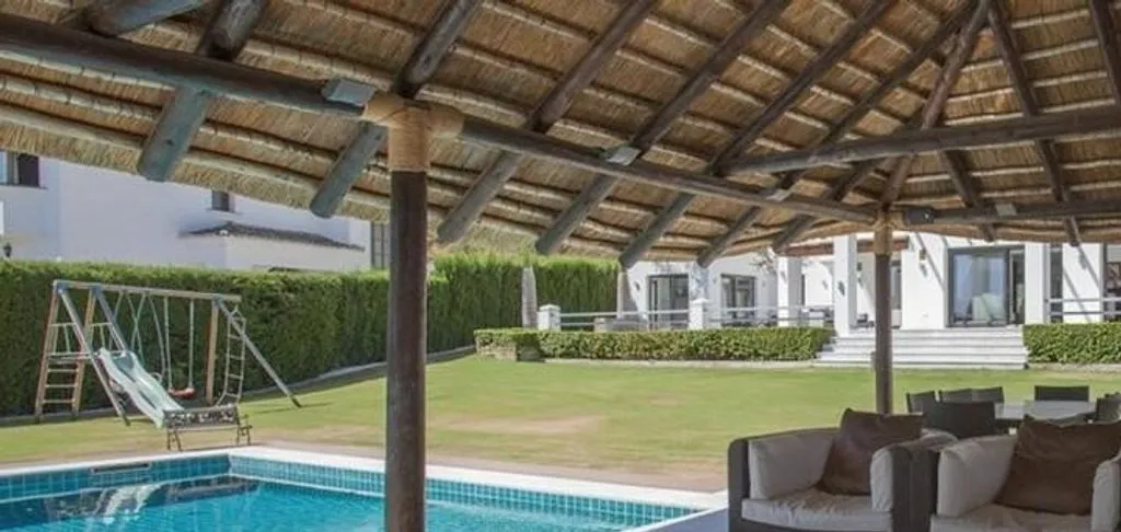 Piscine - Contemporary Villa with Hot-Tub in Marbella