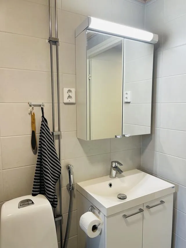 Bathrooms - Bright Apartment with Balcony in Nummela