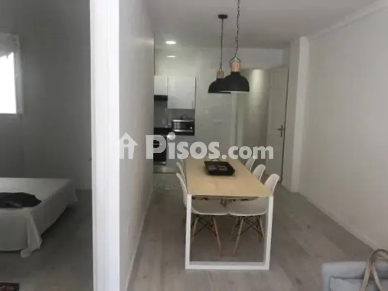 Söögituba - Shared Flat with Balcony in Rambla de Ferran