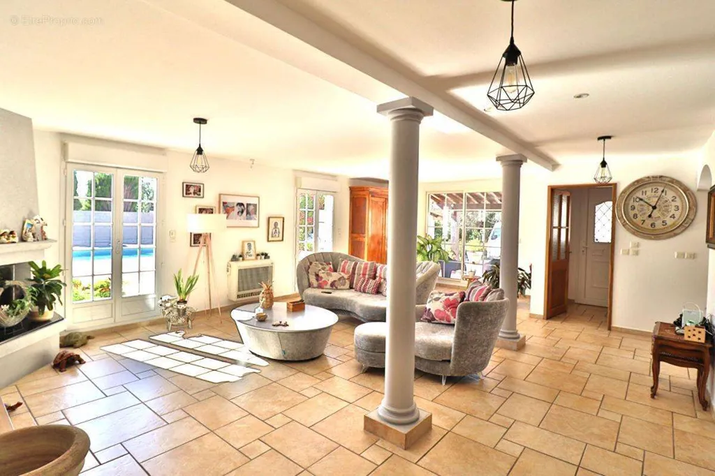 Elutuba - Villa with Pool and Dependence in Pia