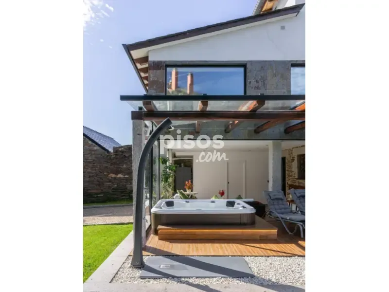 Terrasse - Restored Chalet with River Walk Access in Lugo