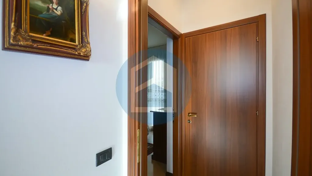 Esik - Balcony Flat in Angolo Terme