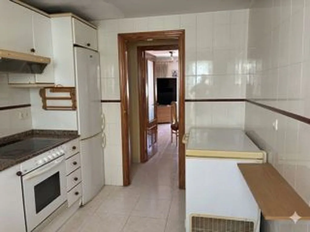 Cuisine - Spacious Apartment with Air Conditioning in Massalavés