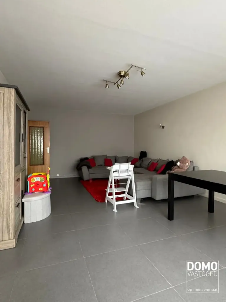 Séjour - Appartement Lumineux avec Terrasse à Beringen