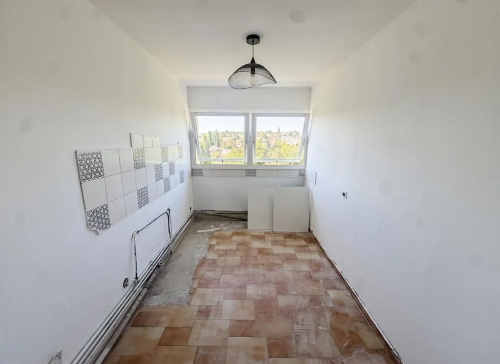 Stanze - 3-Piece Flat with Balcony in Central Location