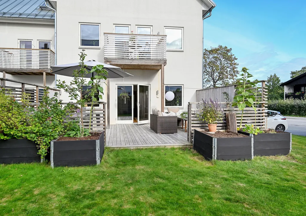 Jardin - Townhouse with Garden in Österskär