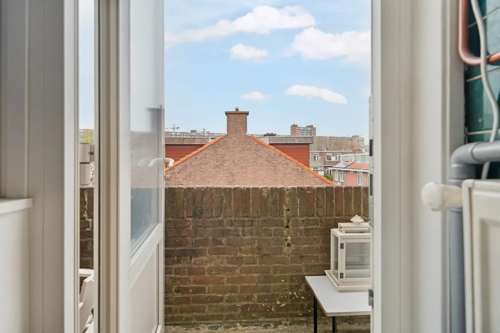 Balcone - Charming Upper Flat with Balcony in The Hague