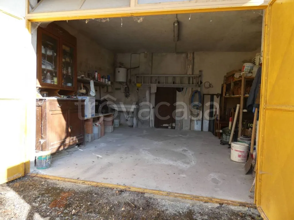 Garage - Rustic Cottage with Balcony in Roaschia