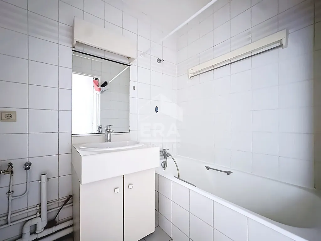 Salles de bain - Studio avec Ascenseur et Cave à Paris 12e