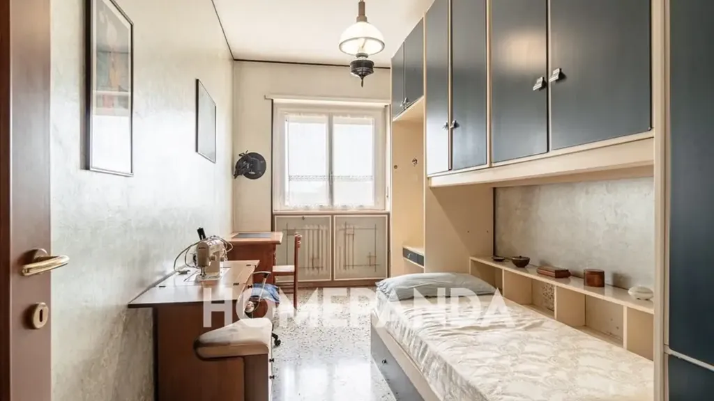 Magamistoad - Apartment with Dual Balconies in Turin