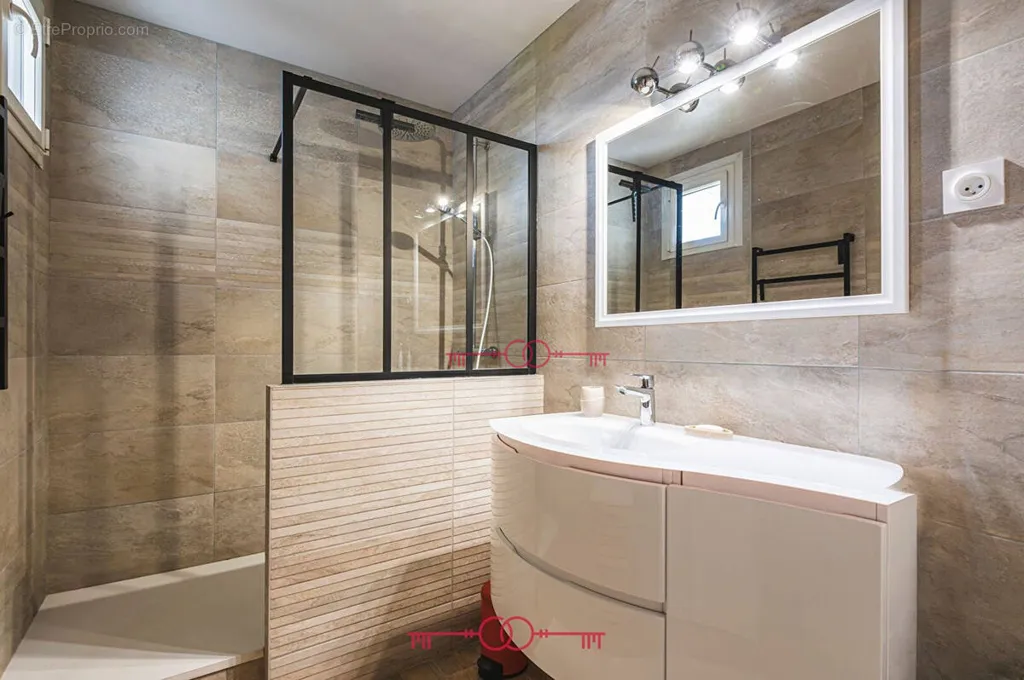 Vannitoad - Apartment with Balcony and Cathedral View in Reims