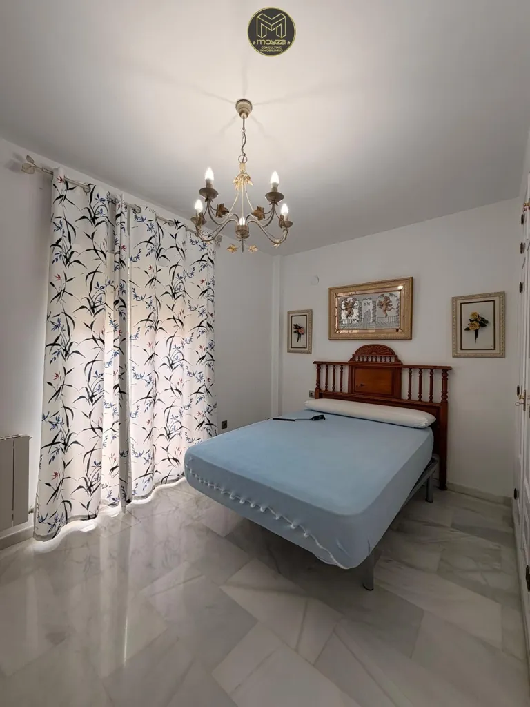 Magamistoad - Luxury Villa with Private Garage on Gran Bulevar