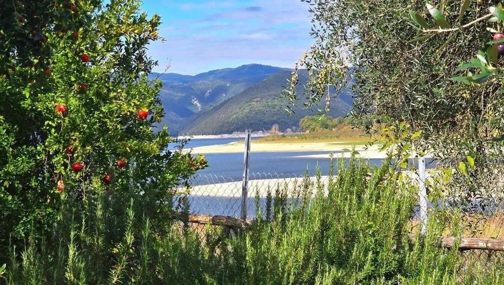 Aed - Country House with Lake View in Baschi, Umbria
