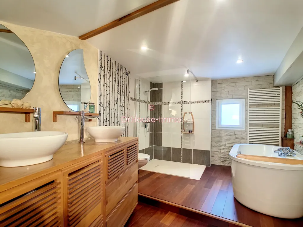 Vannitoad - Spacious House with Studio and Garden in Périgueux
