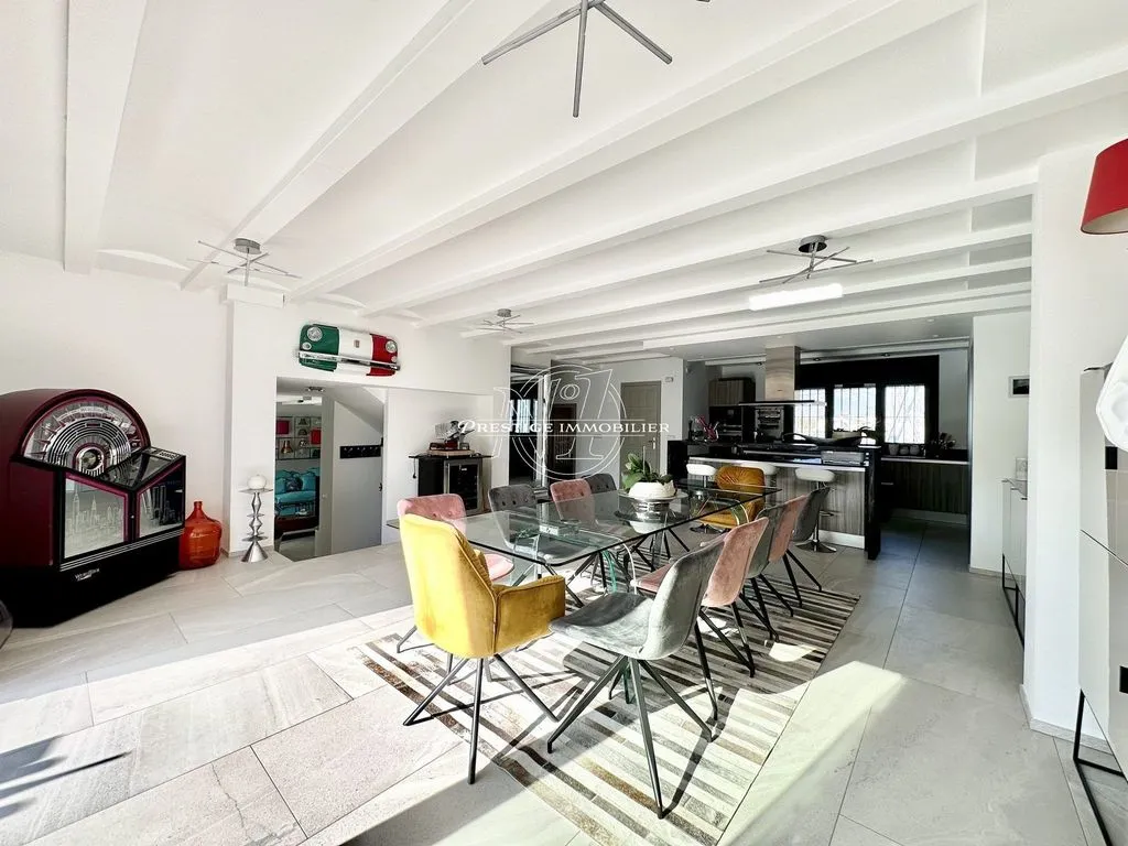 Söögituba - Southwest-Facing Villa with Pool in Castelló d'Empúries