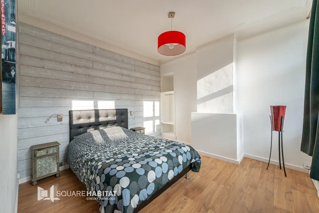 Schlafzimmer - Charming 3-Bedroom Flat in Valenciennes