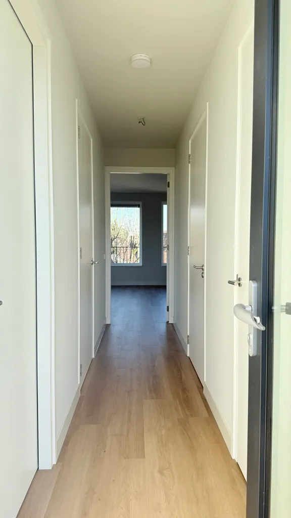 Hallway - Furnished 3-Bedroom Apartment with Terrace in Lunteren