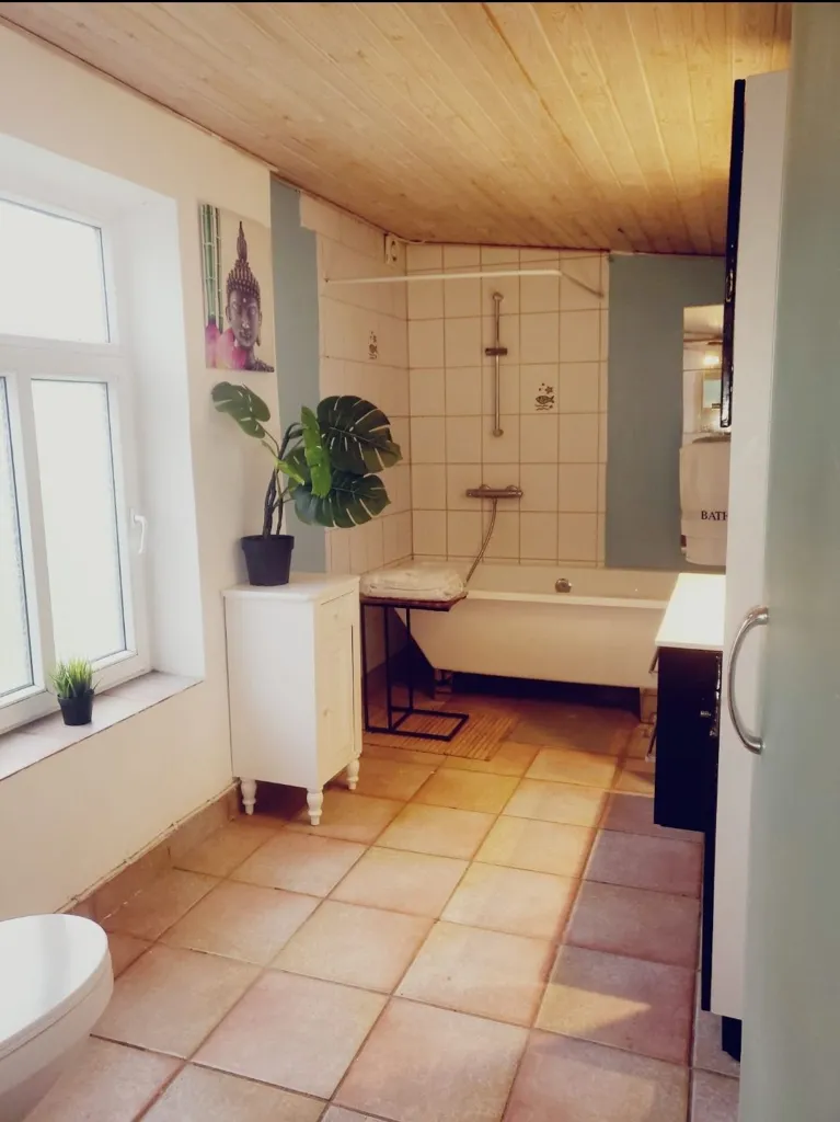 Bagni - Renovated House with Terrace in Quiet Area
