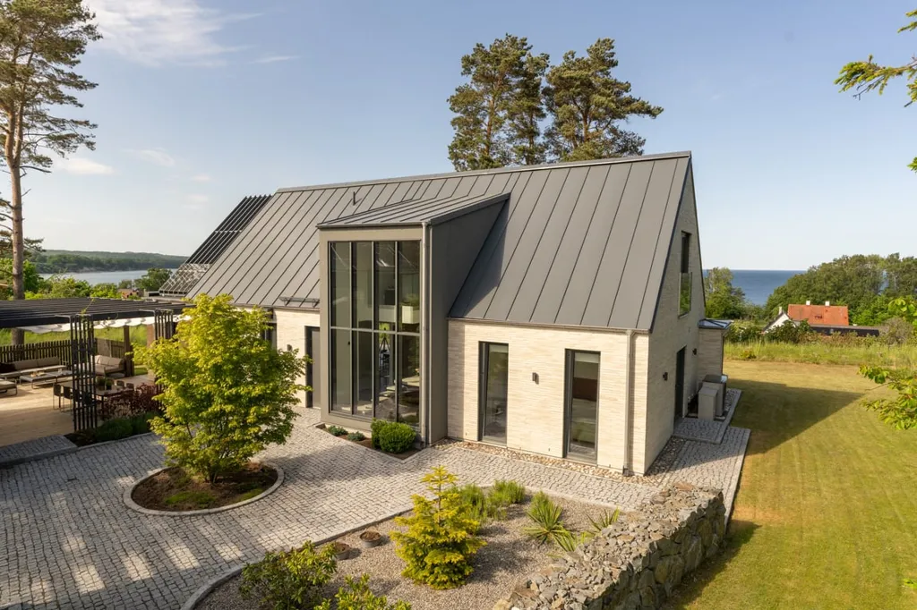 Vista aerea - Architectural Villa with Sea View in Vik
