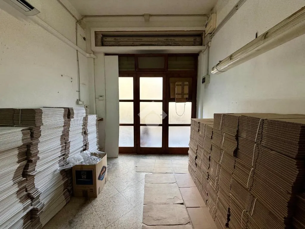 Pesuköök - Commercial Space with Natural Light in Bitonto
