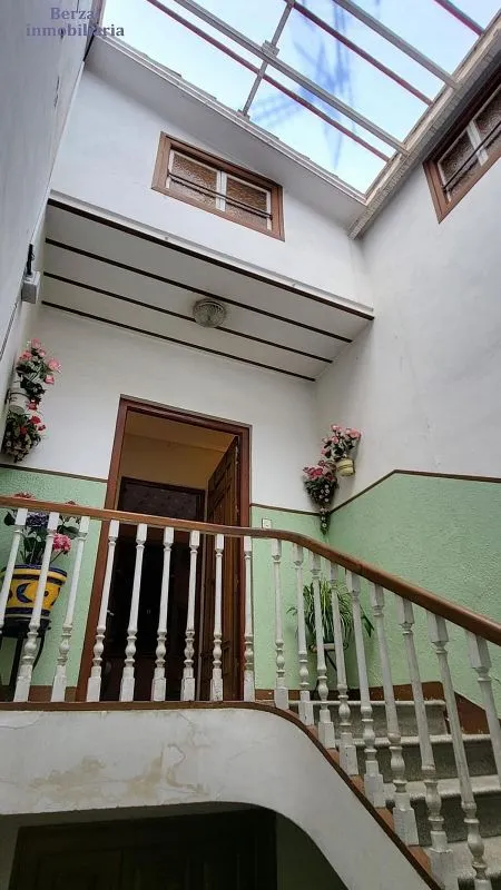 Rooms - Attic Flat with Terrace in Logroño's Old Town