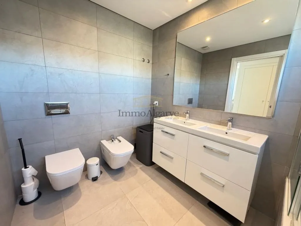 Vannitoad - Luxury Flat with Pool in Albufeira