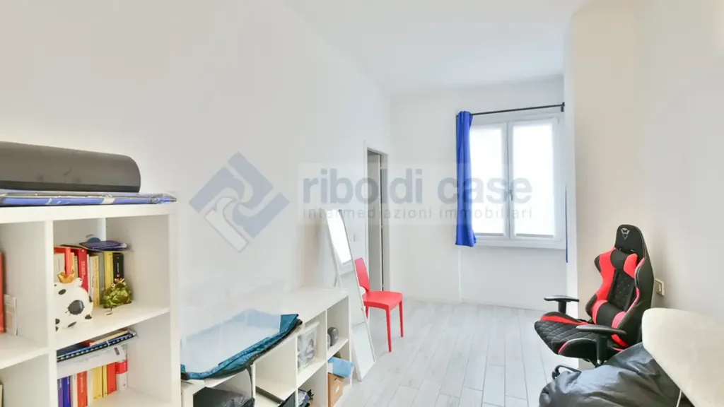 Chambres - Appartement 4 pièces à IT